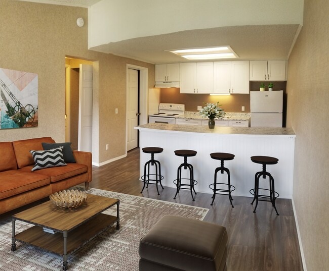 Photo - Winthrop Court