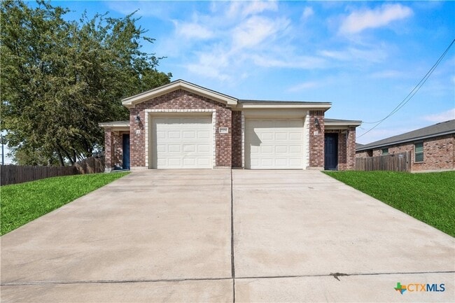 Photo - 2204 Indian Trail