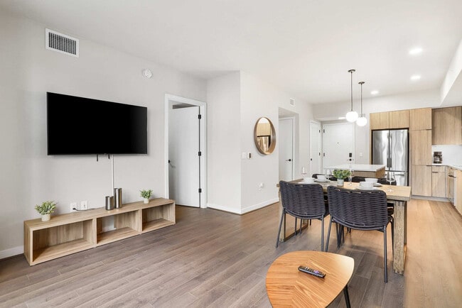 Photo - 1122 N Hudson St Unit SI FL3-ID1396877P