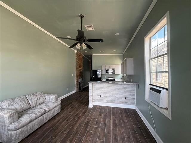 Photo - 824 Cambronne St