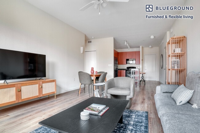 Photo - 3210 Esperanza Crossing Unit SI FL2-ID170