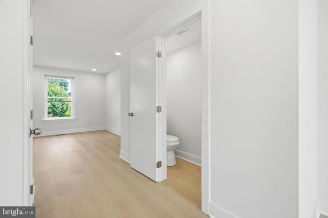 Photo - 223 Parkdale Rd