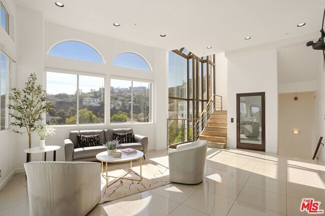 Photo - 8435 Franklin Ave