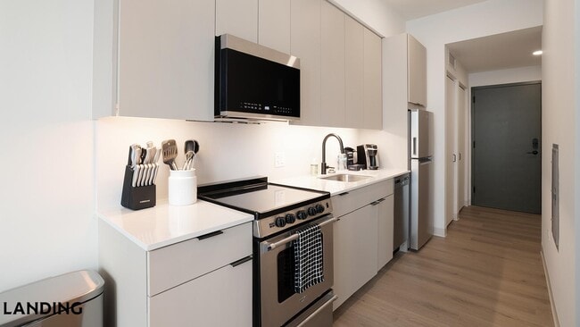 Photo - 1529 N Fremont St Unit 409