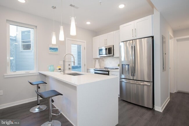 Photo - 1534 Ridge Ave Unit 502