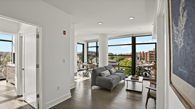 Photo - 1901 6th St NW Unit SI ID1395465P