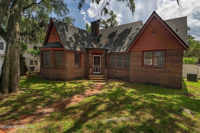 Building Photo - 1406 Palmer Terrace
