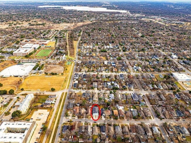 Photo - 416 Grandview Ave