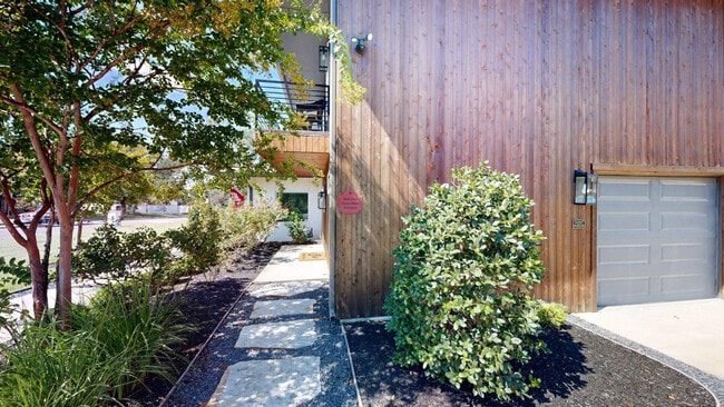 Photo - 805 Dexter Dr S Unit SI ID1328082P