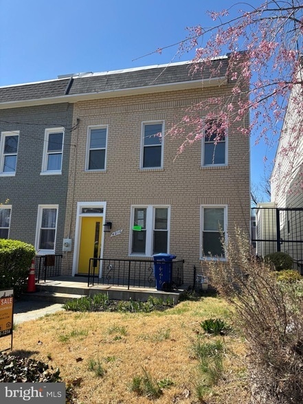 Photo - 4210 4th St NW
