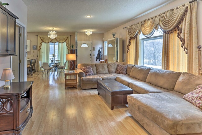 Building Photo - 3656 Robin Ln Unit SI ID1605375P