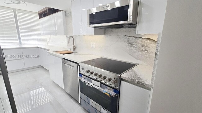 Photo - 250 174th St Unit 203