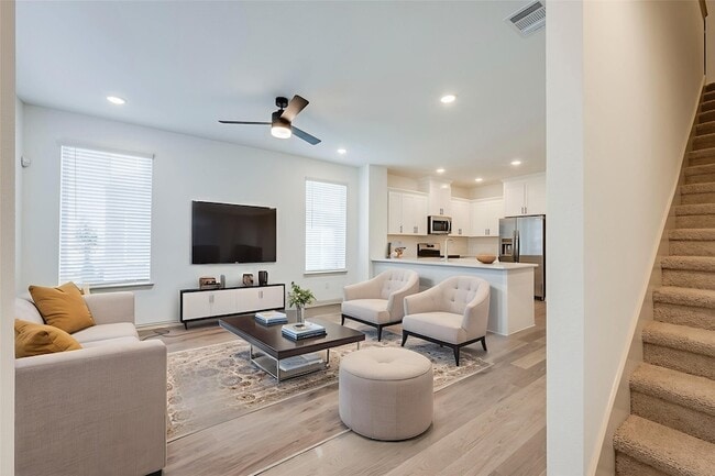 Photo - 5232 Springlake Pkwy