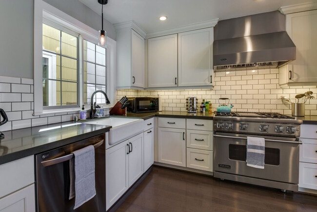 Photo - 4631-4633 Irving Street-SI FL2-ID1546509P Unit SI FL2-ID1546509P