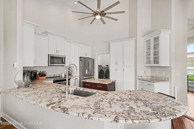 Photo - 139 Cambridge Ct