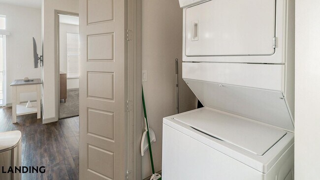 Photo - 1711 Caroline St Unit 311