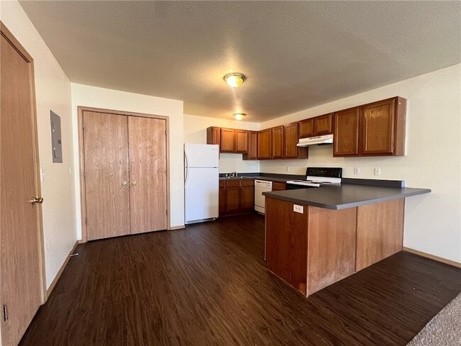 Photo - 526 Sadie Ln