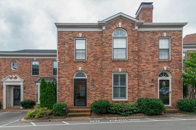 Photo - 2040 Graybar Ln Unit 2040