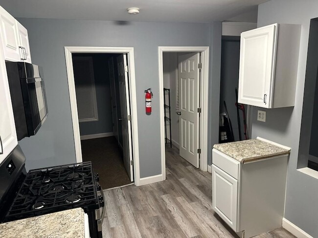 Photo - 12005 S La Salle St