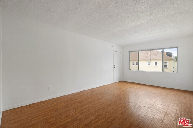 Photo - 6755 Yucca St Unit 4