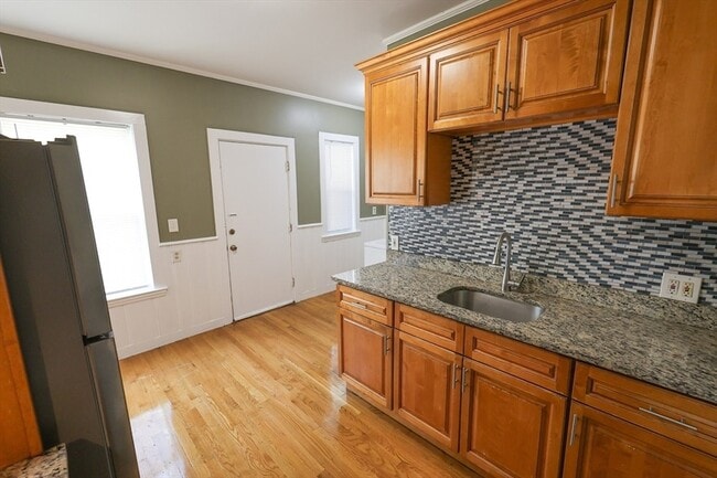 Photo - 129 Draper St Unit 1