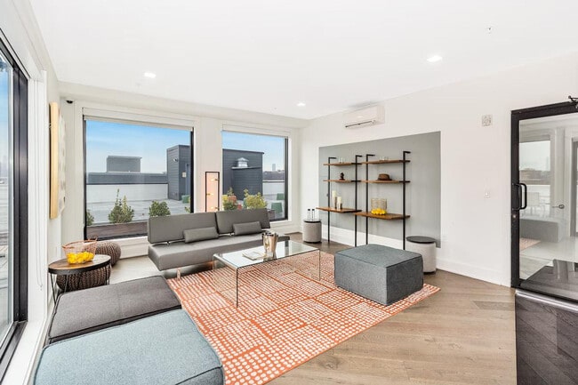 Building Photo - 1414 Grand St Unit ID1295530P