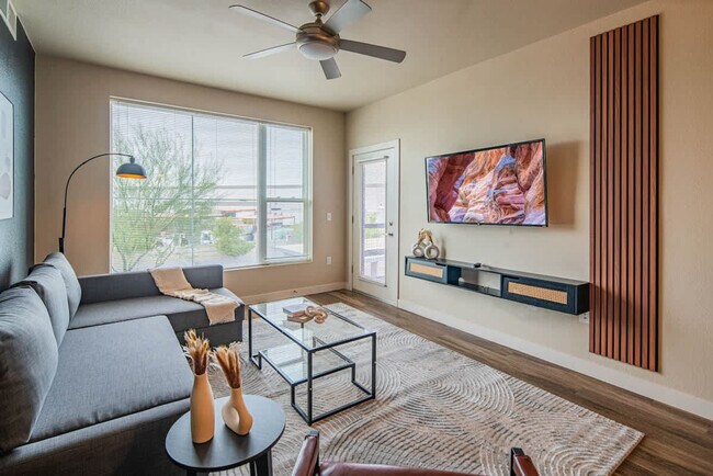 Building Photo - 2044 S Willow Creek Apartment Unit ID1263140P