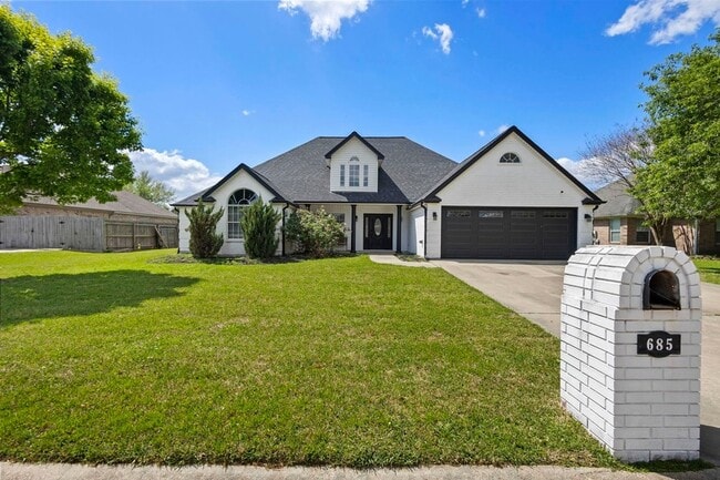 Building Photo - 685 Winchester Dr