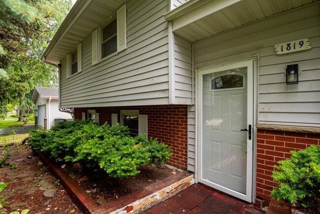 Photo - 1819 Elmwood Dr