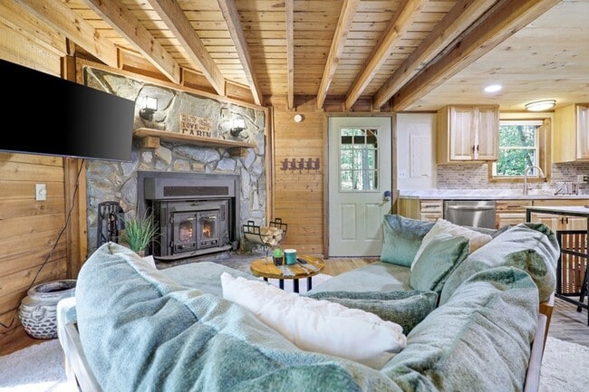 Photo - 166 Nantahala Pass Rd