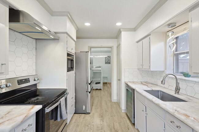 Photo - 7749 El Pensador Dr Unit ID1056424P