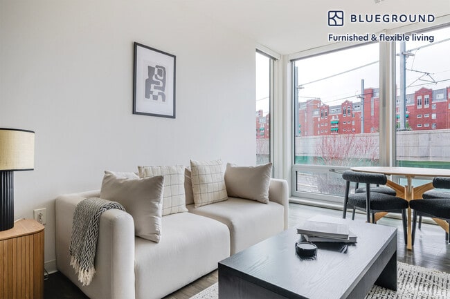 Building Photo - 5 Glassworks Ave Unit GO FL3-ID1289