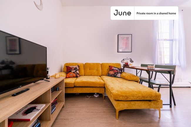 Photo - Private bedroom in 2 bed/1 bath Home Unit B Condo