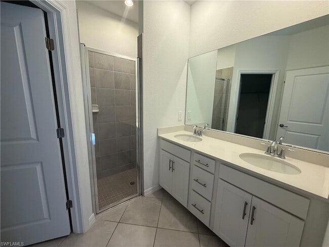 Photo - 2224 Dragonfruit Wy