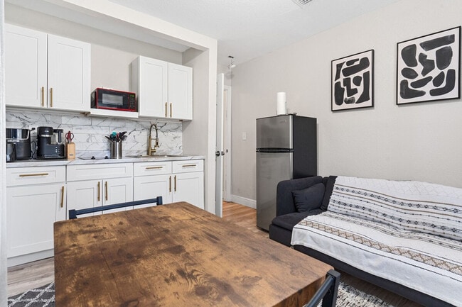 Photo - 3602 E Chelsea St Unit ID1244344P