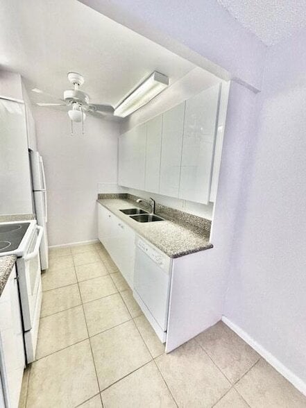 Photo - 2044 Exeter C