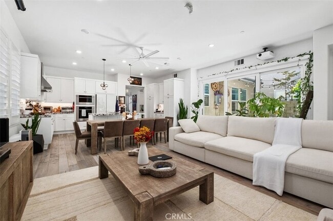 Photo - 124 Sculpture