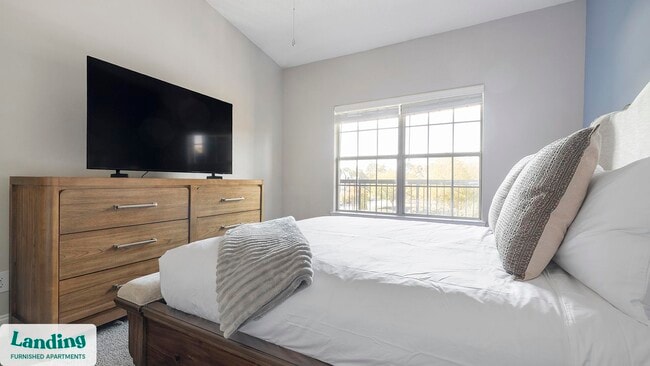 Photo - 100 Crossing Blvd Unit 115.1411991