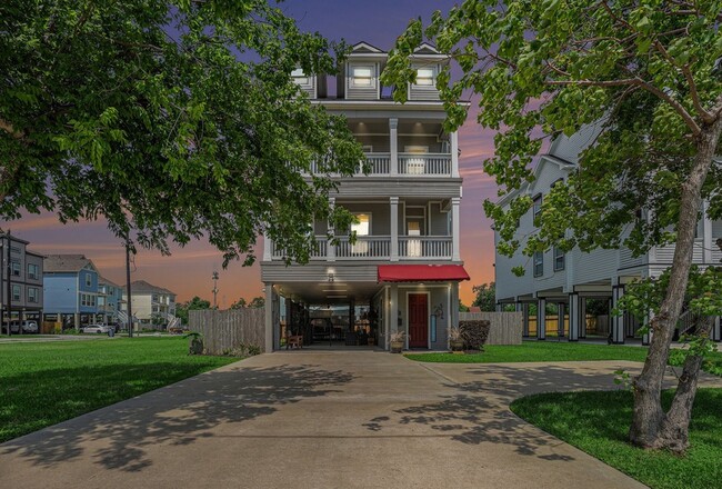 Photo - 1333 N Meyer Ave