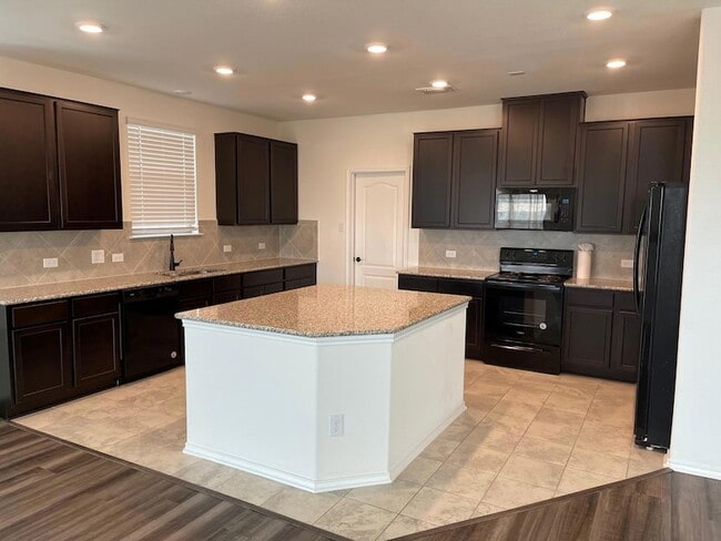 Photo - 717 Bailey Park Dr