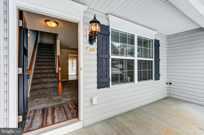 Photo - 180 Breezewood Dr