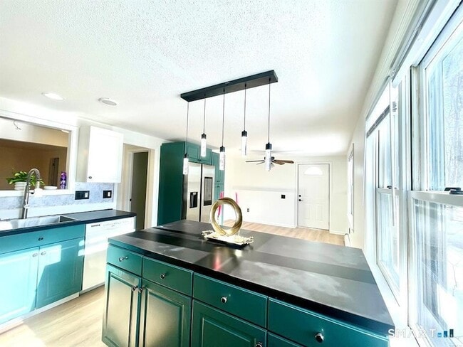 Photo - 112 Woodbine St