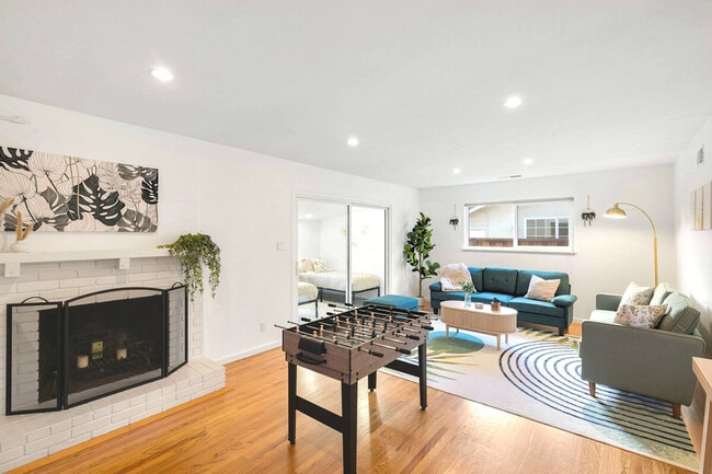 Building Photo - 2380 Aram Ave Unit ID1379568P