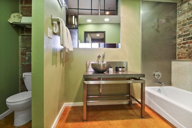 Photo - 1041 Constance St Unit SI ID1265381P