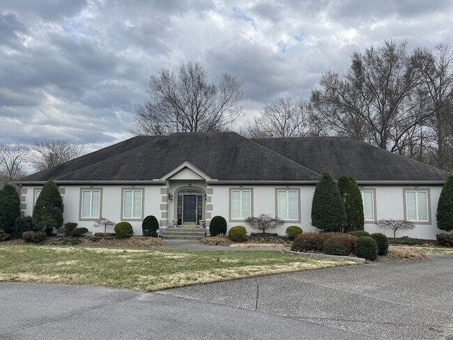 Building Photo - 111 Geers Ct