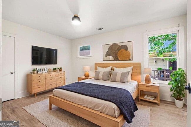 Photo - 94 Lucy St SE Unit A