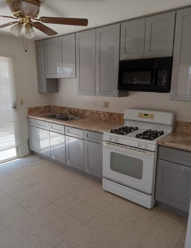 Photo - 41900-41960 Acacia Ave