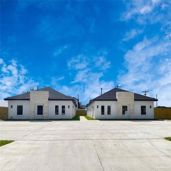 Building Photo - 1321 Joscelyn Dr Unit 3