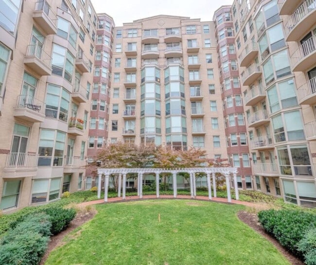 Photo - 699 E St NW Unit ID1340525P