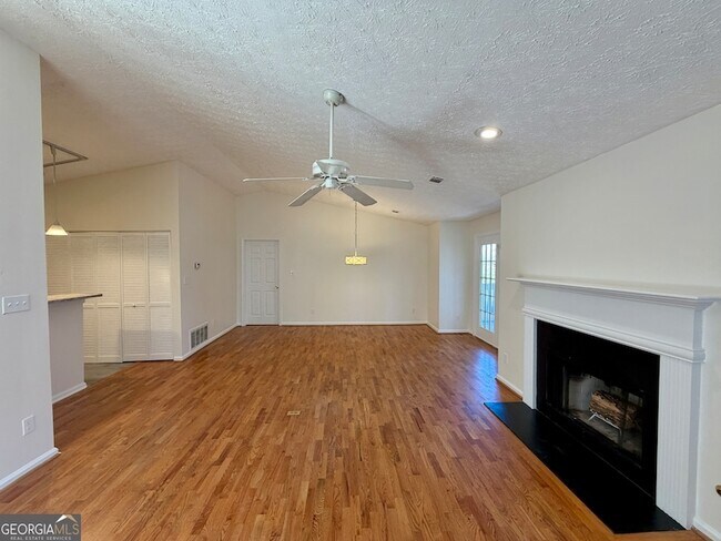 Photo - 1417 Keys Crossing Dr NE